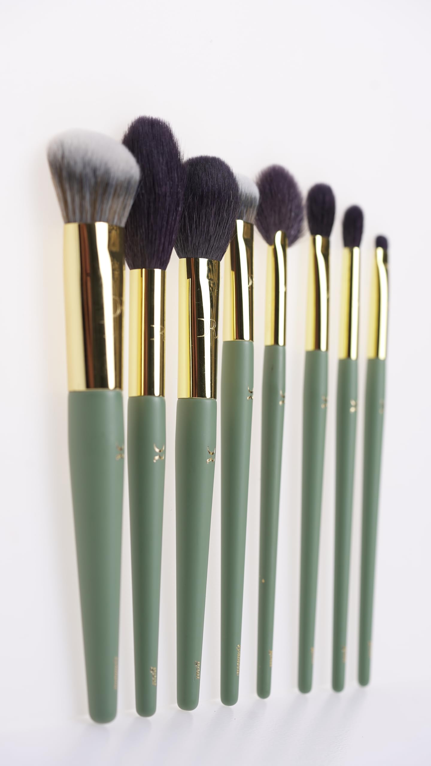 DR Essential Professional Makeup Brush Set